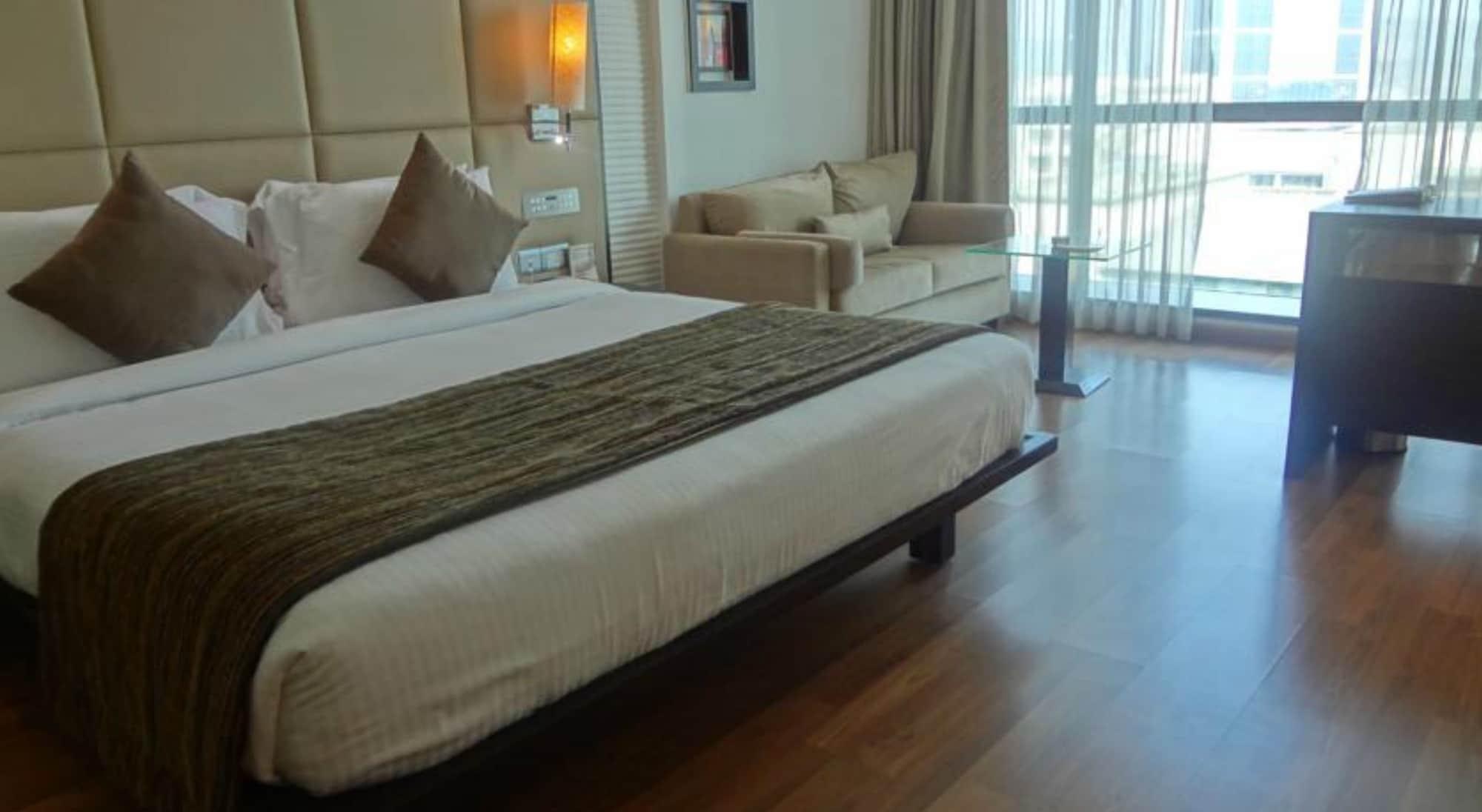Ramada By Wyndham Navi Mumbai Hotel Exterior photo