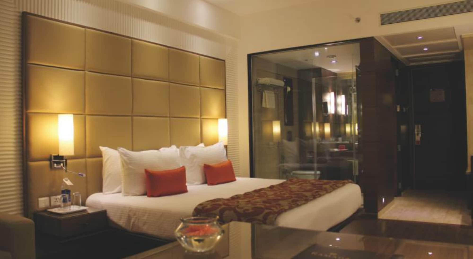 Ramada By Wyndham Navi Mumbai Hotel Exterior photo