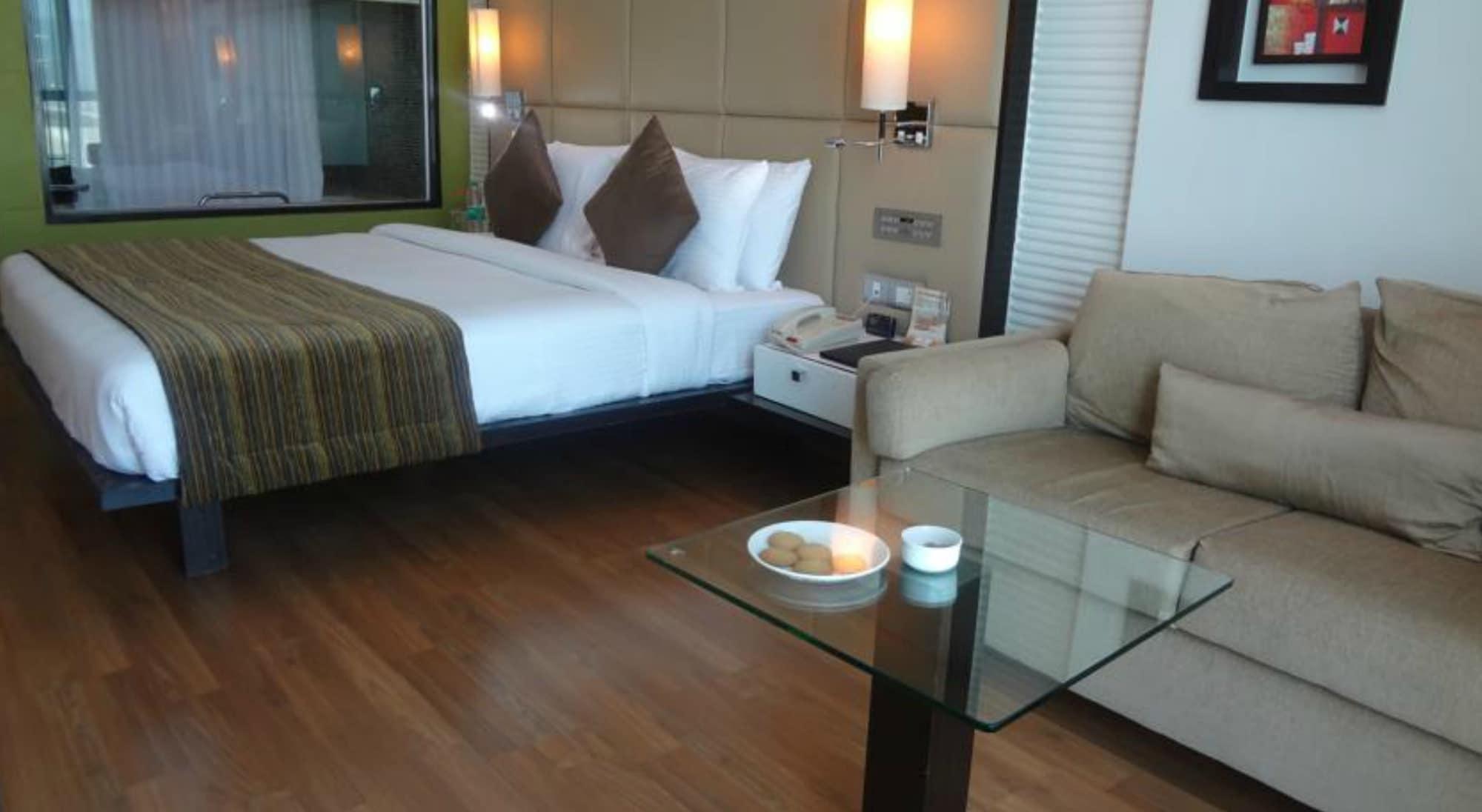 Ramada By Wyndham Navi Mumbai Hotel Exterior photo