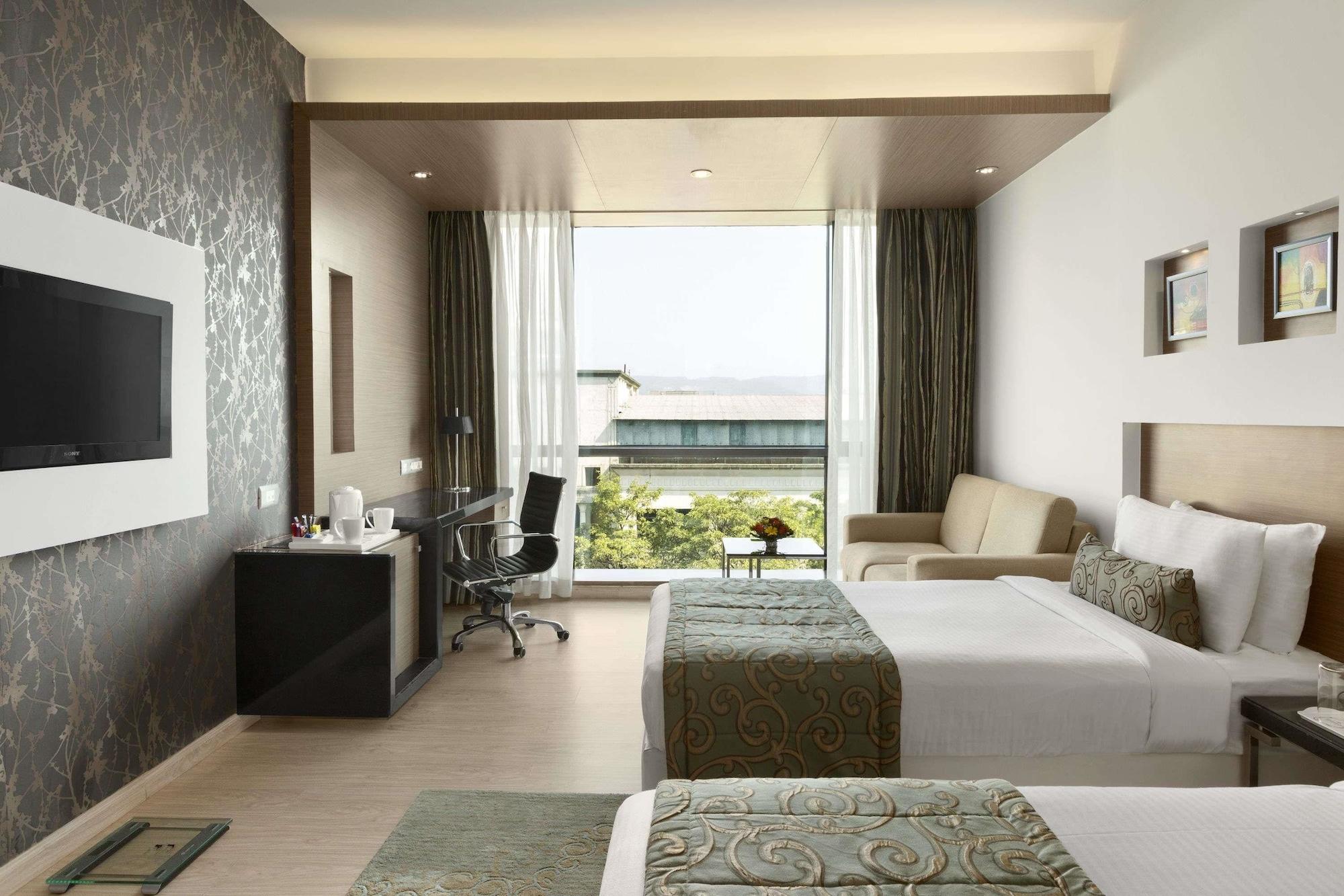 Ramada By Wyndham Navi Mumbai Hotel Exterior photo