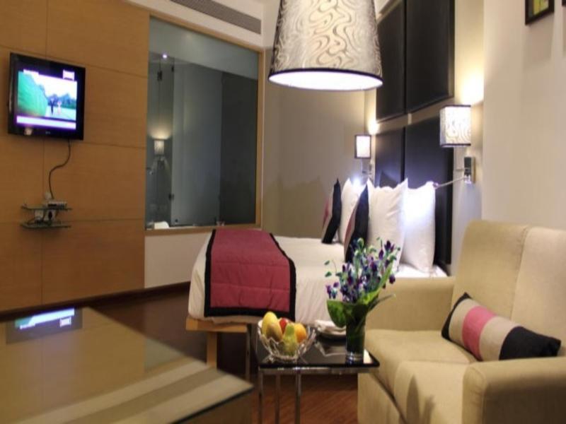 Ramada By Wyndham Navi Mumbai Hotel Exterior photo